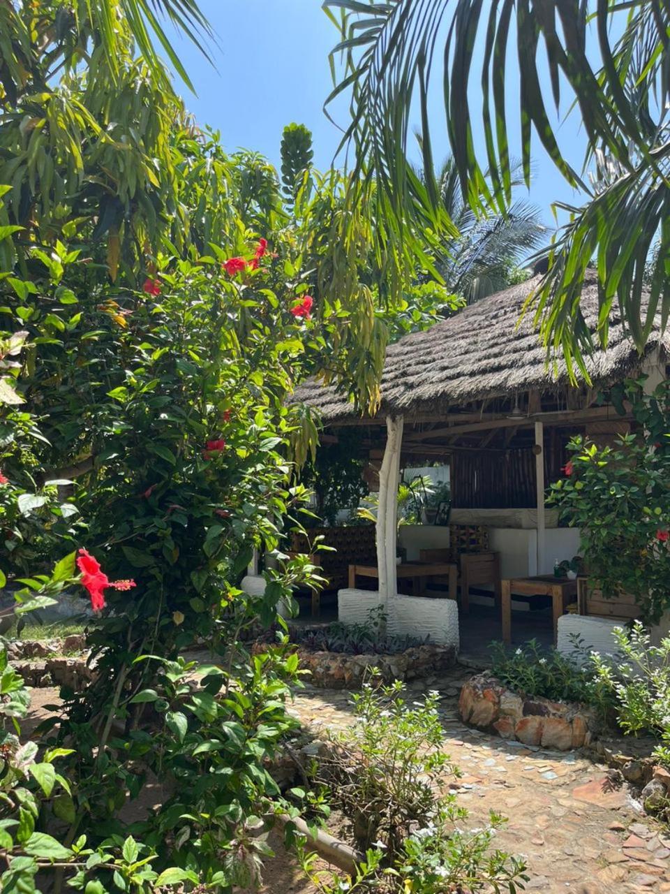 African Treasure Beach Resort Kokrobite Kültér fotó